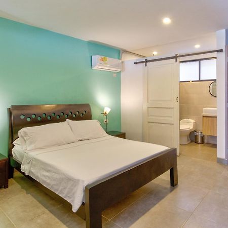 Moonshine Boutique Hostal Cali Zewnętrze zdjęcie