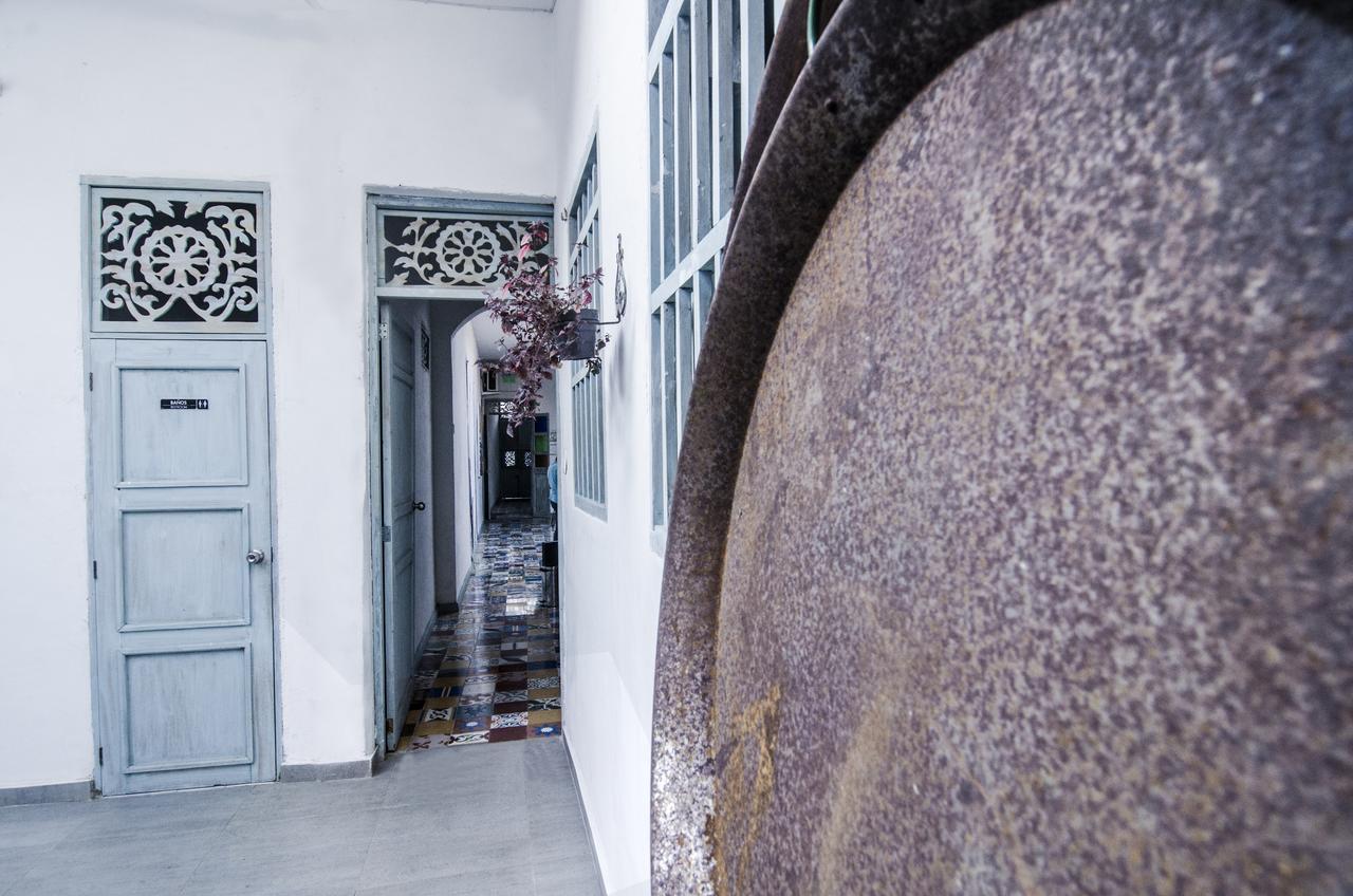 Moonshine Boutique Hostal Cali Zewnętrze zdjęcie