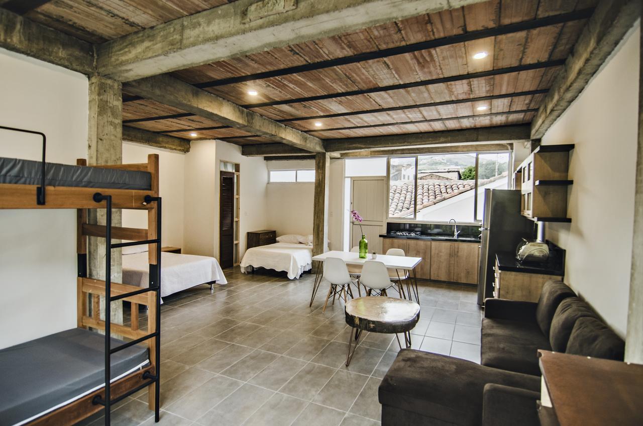Moonshine Boutique Hostal Cali Zewnętrze zdjęcie